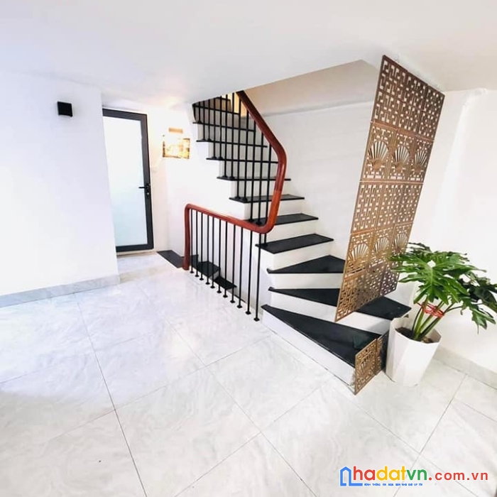 Bán nhà trường chinh, mặt ngõ thông kinh doanh, nhà như mới, gần mặt phố 50m