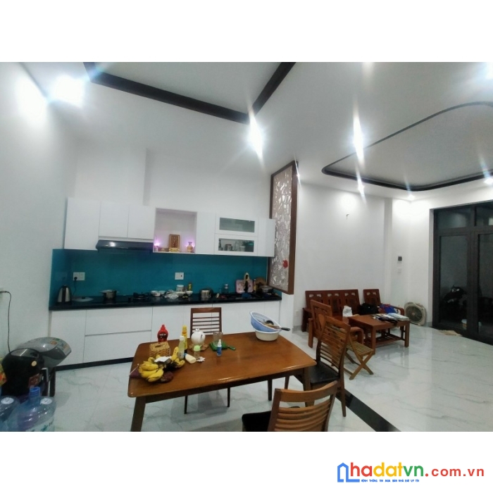 Nhà mới xây 2 tầng mặt tiền trà na