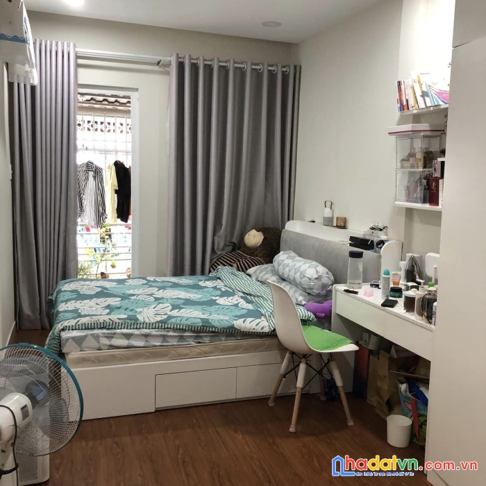 Bán nhanh chdv ng.thịthập q7,thu nhập 350tr/tháng.