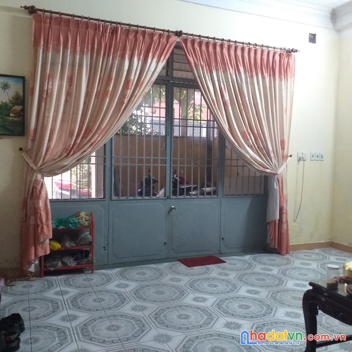 .nhà thi sách ô tô đậu, 100m2, ngang 5.5, cổng sân bay