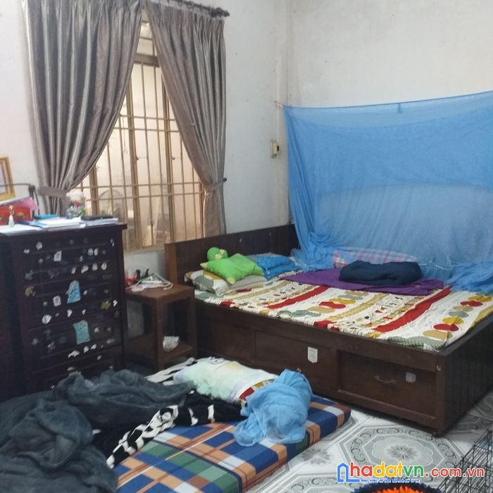 .nhà thi sách ô tô đậu, 100m2, ngang 5.5, cổng sân bay