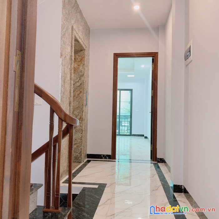 Bán nhà mặt phố giải phóng, 60m2, 5t, thang máy, kinh doanh, ô tô, 14,9 tỷ.