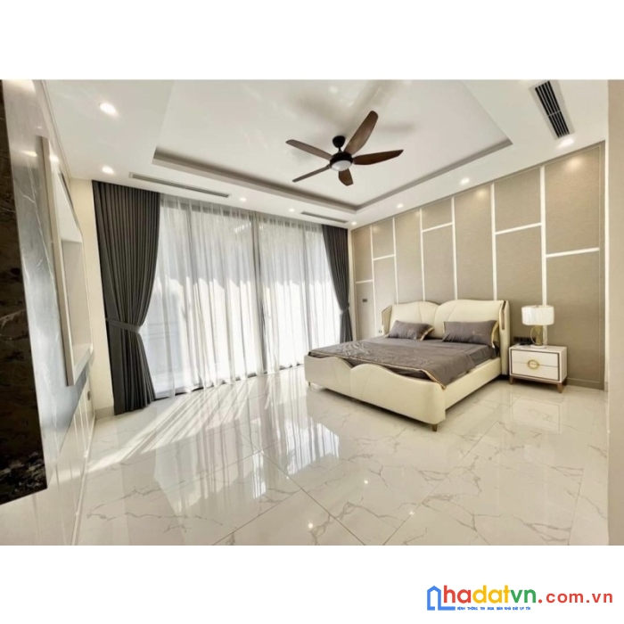 Bán nhà chùa láng đống đa 120m 5 tầng mặt tiền 5.5m ngõ thông gần phố nhà đẹp ở ngay 13.8 tỷ lh