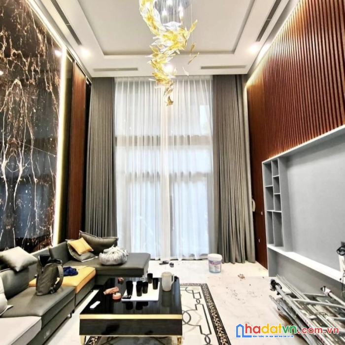 Bán nhà chùa láng đống đa 120m 5 tầng mặt tiền 5.5m ngõ thông gần phố nhà đẹp ở ngay 13.8 tỷ lh