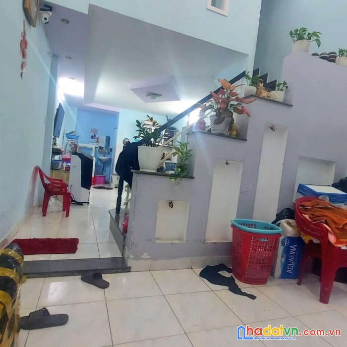 Bán nhà tân phú, tân sơn nhì, 2 tầng, 40m2, hẻm thông, giá rẻ