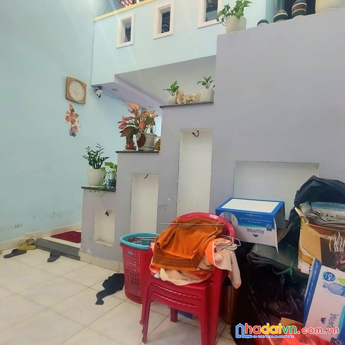 Bán nhà tân phú, tân sơn nhì, 2 tầng, 40m2, hẻm thông, giá rẻ