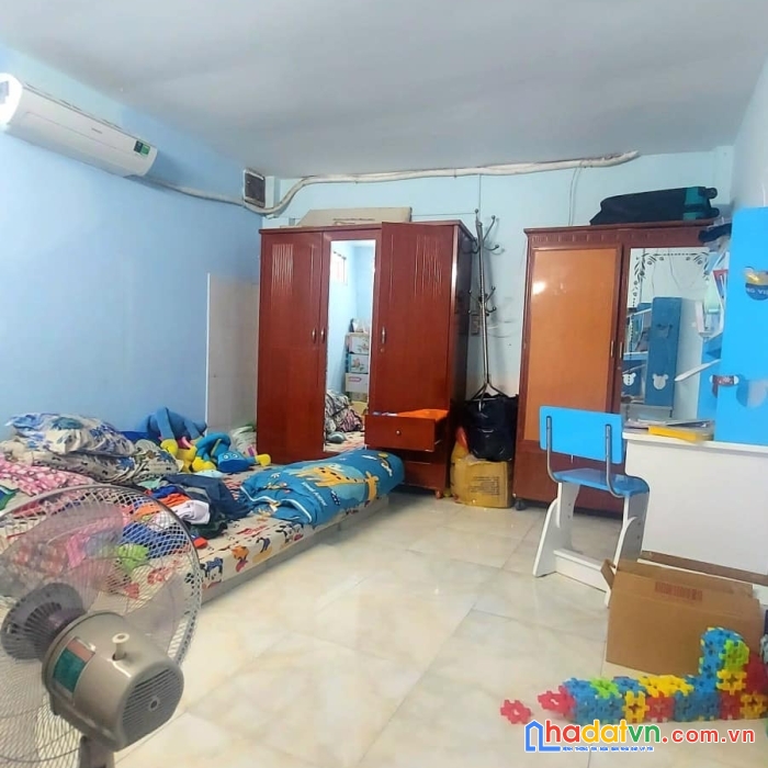 Bán nhà tân phú, tân sơn nhì, 2 tầng, 40m2, hẻm thông, giá rẻ