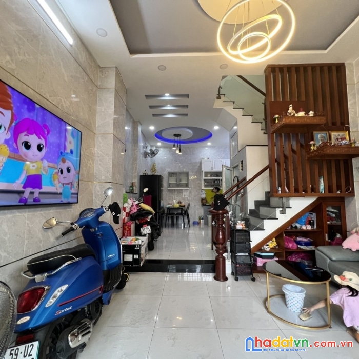 Bán nhà hxh phú trung tân phú,60m2, 5 tầng btct