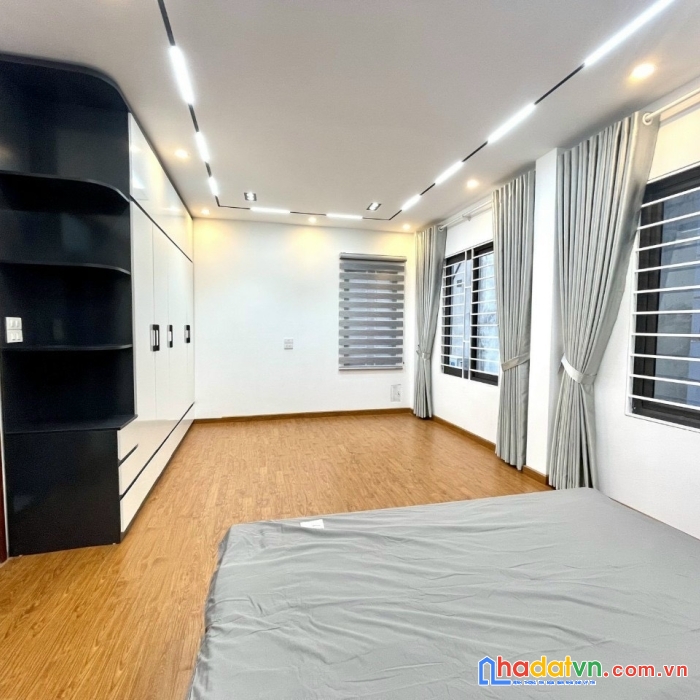 Bán nhà đẹp mặt oto đổ cửa , vị trí thuận tiện ,kinh doanh phố lê gia định ,q hai bà trưng 64 m