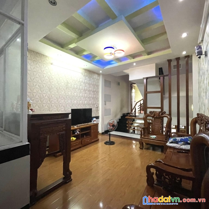 Bắn nhà hẻm oto 5.1m x 16m nơ trang long chỉ 120tr/m2- 9,7 tỷ - 75 m2
