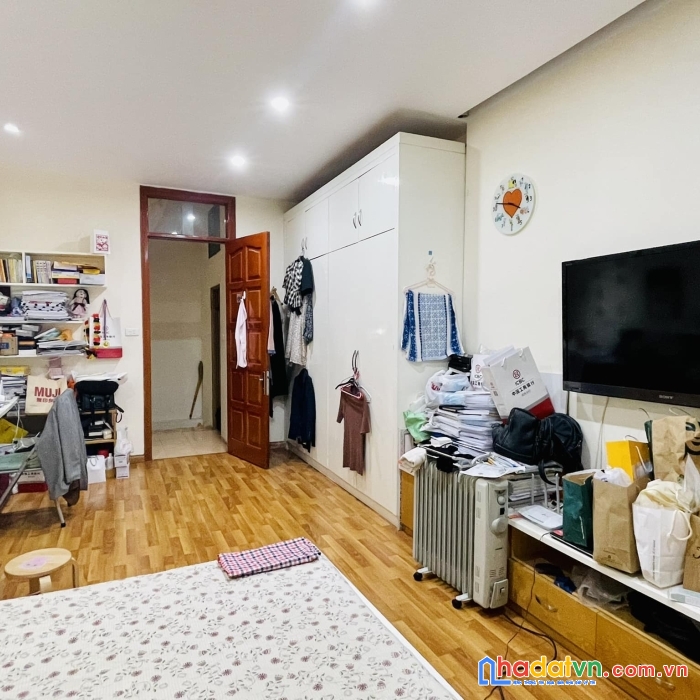 Bán nhà phố chùa bộc  kd thang máy nội thất xin 76m 7tg mt  6m chỉ 17 tỷ