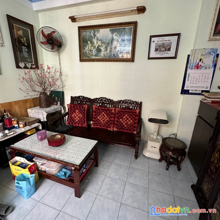 90m2, 5 tầng lô góc đường lý thường kiệt, quận tân bình giá rẻ.