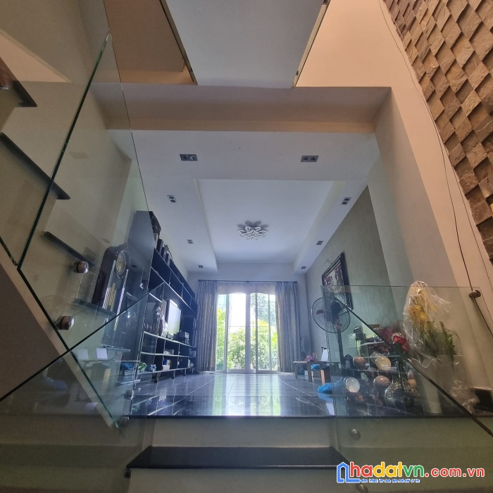 Nhà đường hồng hà, phường 2, quận tân bình giảm chào sâu.