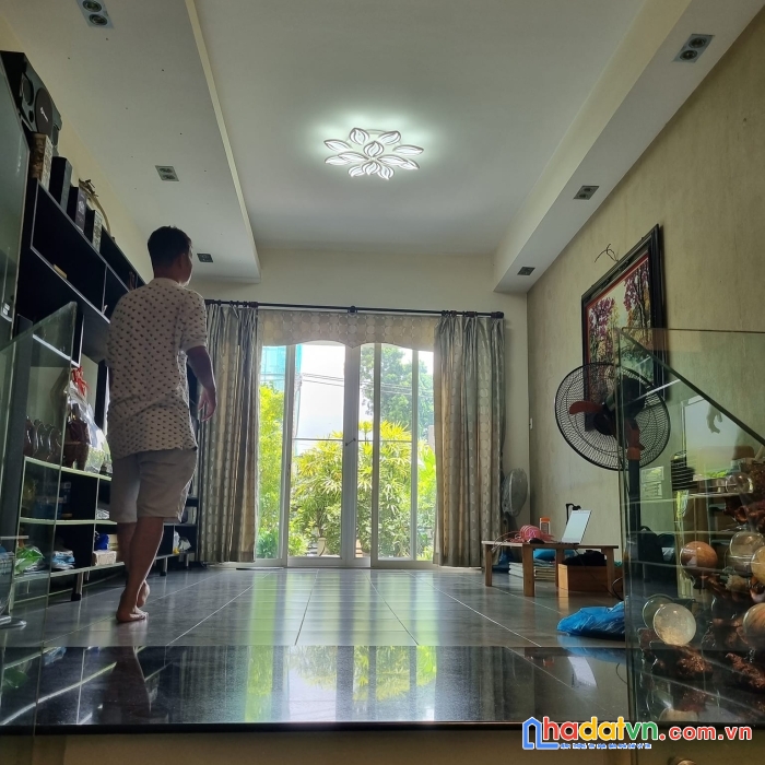 Nhà đường hồng hà, phường 2, quận tân bình giảm chào sâu.