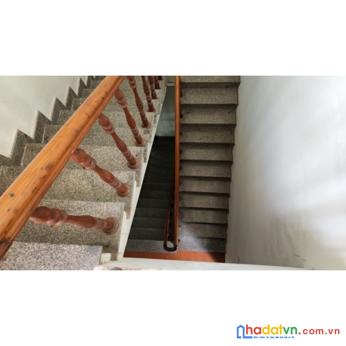 Tin hot khách sạn căn hộ 6 tầng mặt tiền hồ xuân hương