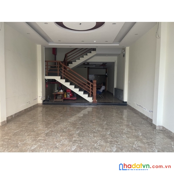 Tin hot khách sạn căn hộ 6 tầng mặt tiền hồ xuân hương