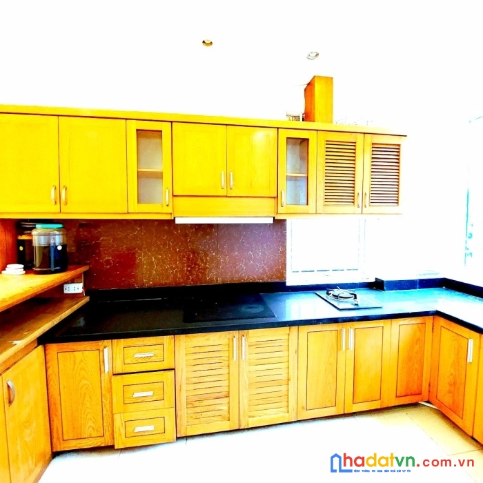 Đội cấn 40m 5t thông sàn kd giá chỉ 12 tỷ