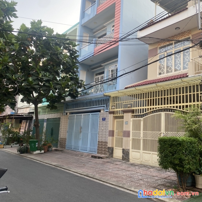 Bán nhà mtkd sát nguyễn lương bằng với phạm hữu lầu q7. 80m2. ngang 5m. chỉ 10.2 tỷ