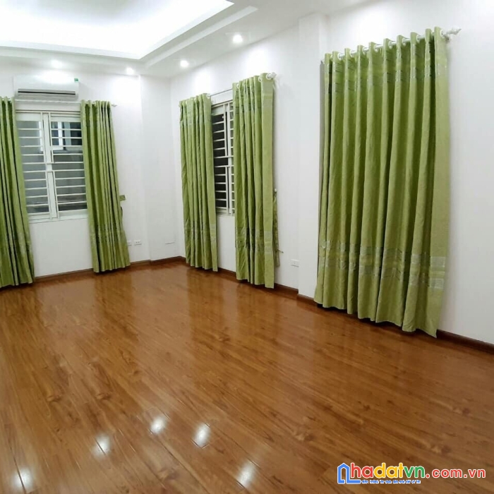 Bán nhà đường láng - ngõ thông - lô góc - sáng thoáng - nhà đẹp - ở luôn - tặng nội thất - sổ