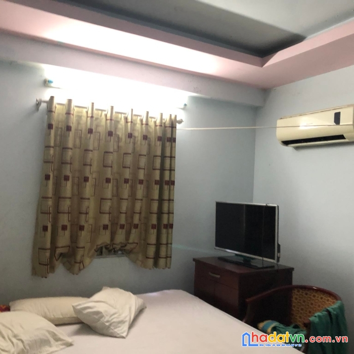 Bán khách sạn 8 tầng quận 12