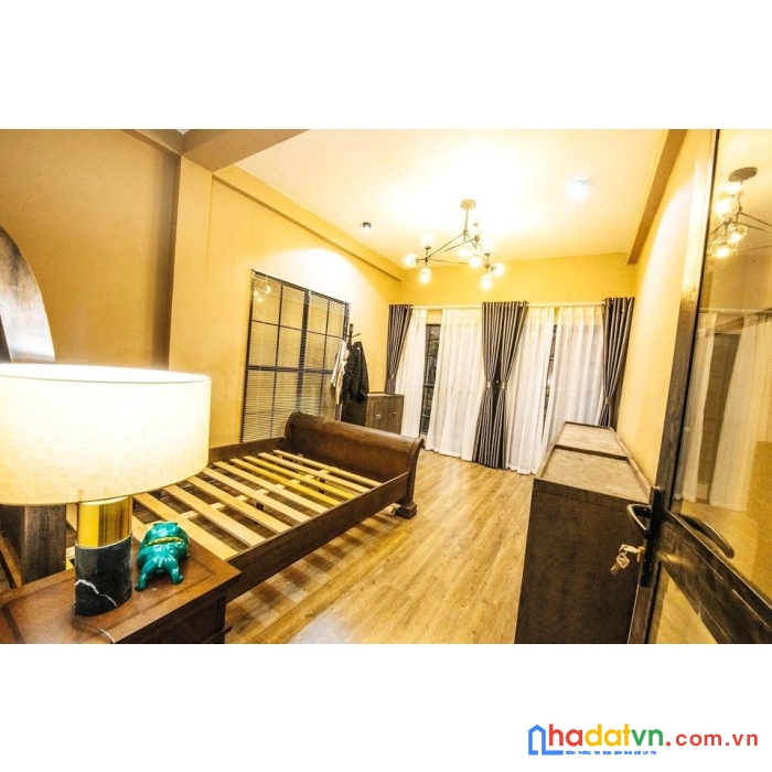 4 tỷ - 50m2 - hộ khẩu chùa láng - đống đa - lô góc 3 thoáng

