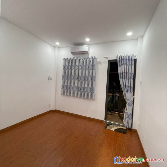 Quận 10, bán gấp nhà điện biên phủ, 4 tầng, khu vip, sát bên quận 3