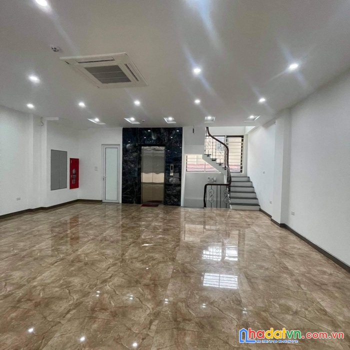 Bán nhà phố miếu đầm. mỹ đình. kd cho thuê sầm uất. dt 84m2. 10 tầng. giá 28 tỷ