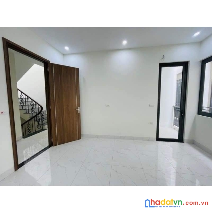 Còn duy nhất 1 căn ngay trung tâm thị trấn
nhà 3 tầng mới, 40m2 tại đản dị - uy nỗ - đông anh.