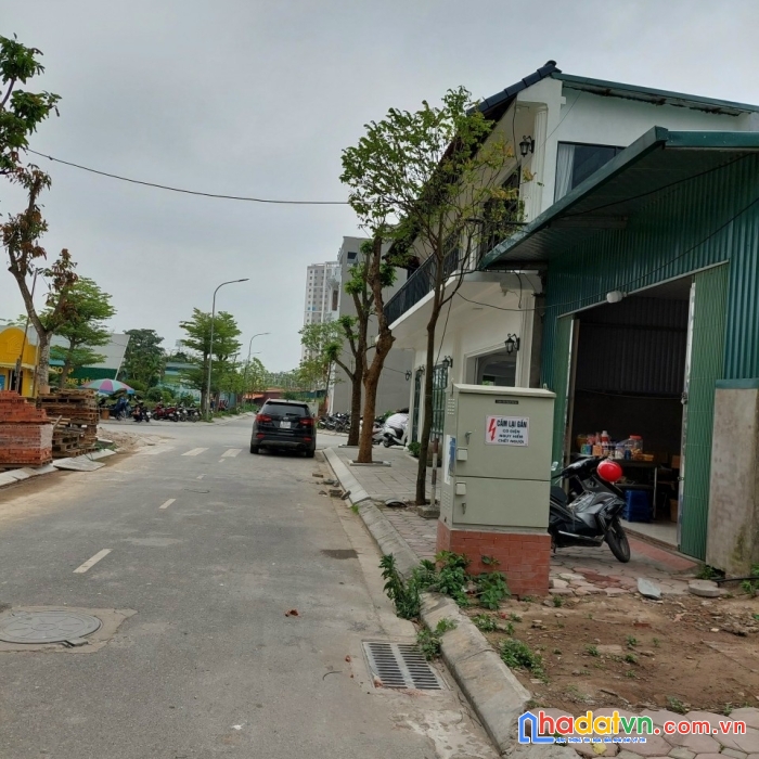 Bán gấp lô đấu giá tứ hiệp , thanh trì, vị trí đắc địa, trung tâm kd sầm uất, view đẹp