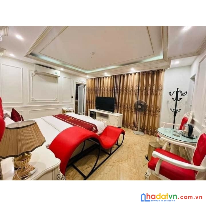 Chùa láng 40m hơn 3 tỷ- lô góc 3 thoáng- full nội thất ở bgay