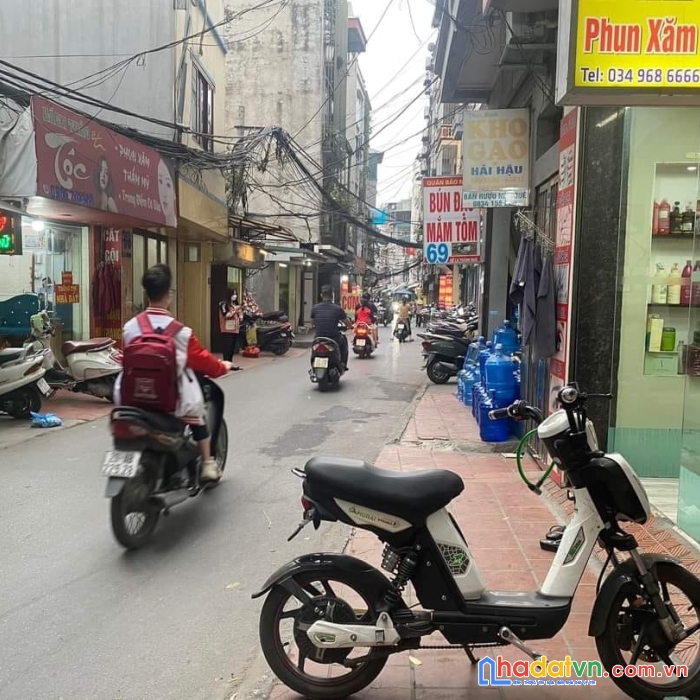 Bán nhà mp xã đàn, đống đa 65m, 5t, mt 6.5m, vỉa đá bóng, otô dừng đỗ, kd đỉnh, 0937651883.