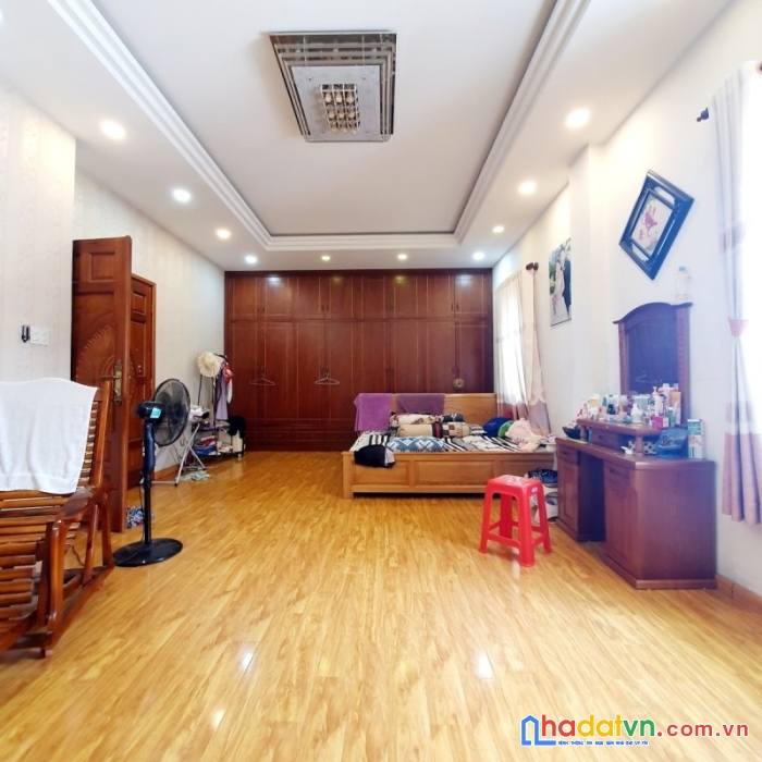 Biệt thự thới an 200m2, 5 tầng quận 12. lh 0908233029