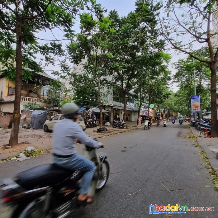 Bán mảnh đất mp hiếm nhất đống đa 245m, mt 10, vỉa hè đá bóng, kinh doanh khủng khiếp, 0937651883