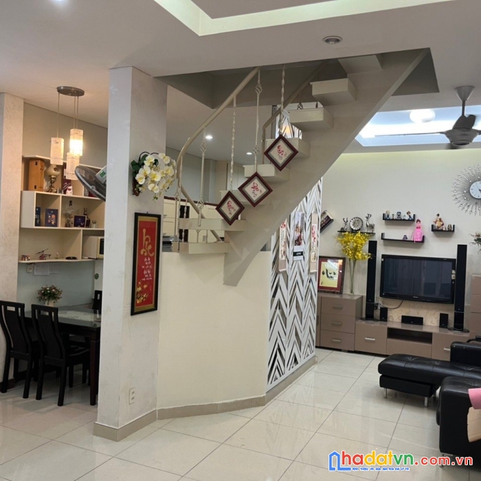 Cần bán nhà 343/61/7 nguyễn trọng tuyển, p1 tân bình