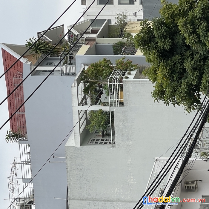 Mặt tiền âu cơ vị trí đẹp dt 4.2x17