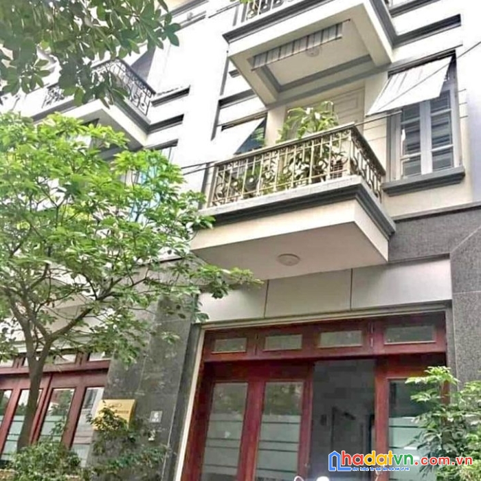 4 tỷ - tt ba đình - 6 tầng thang máy - lô góc - gần phố - ngõ 3m
