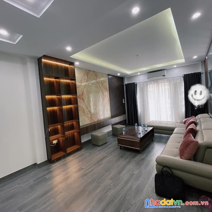 4 tỷ - tt ba đình - 6 tầng thang máy - lô góc - gần phố - ngõ 3m
