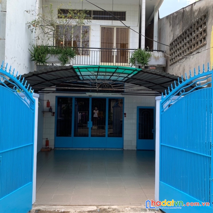 Cần bán gấp nhà 1 trệt 1 lầu quận tân phú