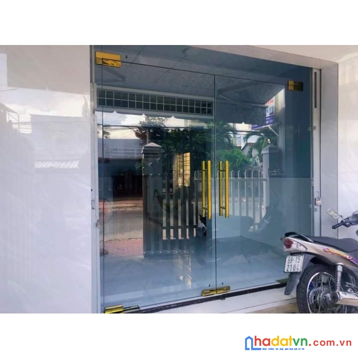 Chính chủ bán nhanh căn nhà mặt tiền số 135 đường phương thành - tp hà tiên