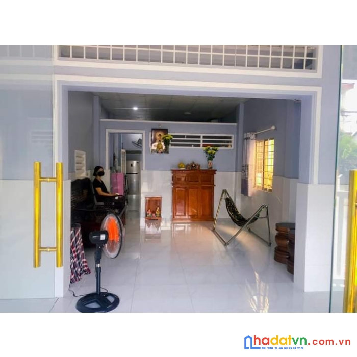 Chính chủ bán nhanh căn nhà mặt tiền số 135 đường phương thành - tp hà tiên