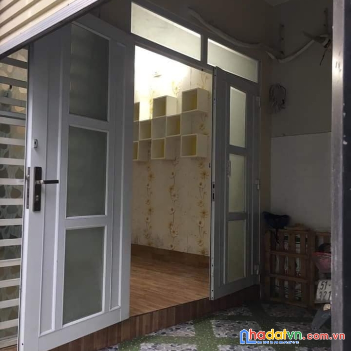 Ngộp bank bán gấp - hxh ngay vimcom thủ đức - 37m2 - giá 3.6 tỷ thương lượng.