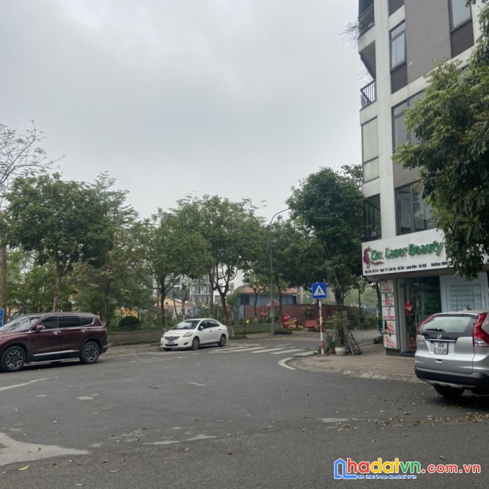 Đất đẹp phố lâm hạ hot nhất long biên có sẵn nhà 3 tầng sẵn ở giá chỉ nhỉnh 8 tỷ.