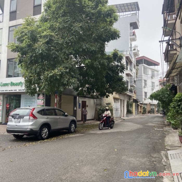 Đất đẹp phố lâm hạ hot nhất long biên có sẵn nhà 3 tầng sẵn ở giá chỉ nhỉnh 8 tỷ.