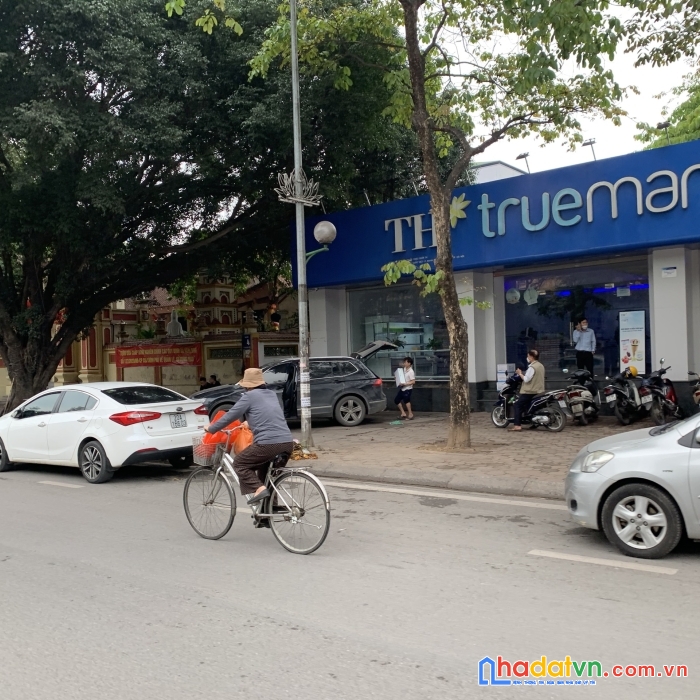 Mặt phố hoàng quốc việt cầu gíây, vỉa hè sân bay, 420m thông sàn