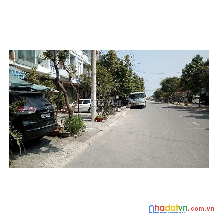 Chỉ nhỉnh 10 tỷ - bán rẻ nhà đẹp 2 mặt tiền đường lớn 10m5 trần huấn.