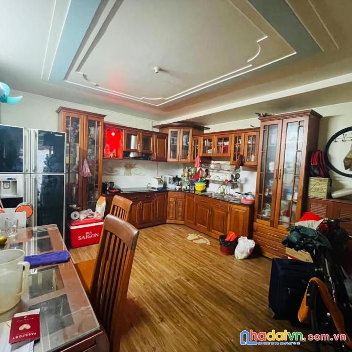 Ô tô trong nhà - sổ hoàn công đủ - cách đường phạm văn chiêu chỉ 100m - cạnh trường lam sơn - chợ