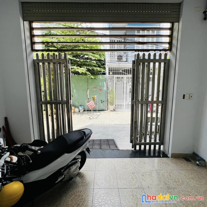 Trung tâm gò vấp - ngay bệnh viện hồng đức - 4 tầng btct - thống nhất hơn 4 tỷ