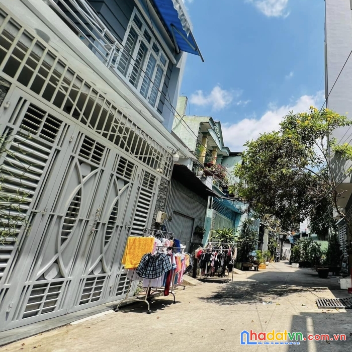 Trung tâm gò vấp - ngay bệnh viện hồng đức - 4 tầng btct - thống nhất hơn 4 tỷ