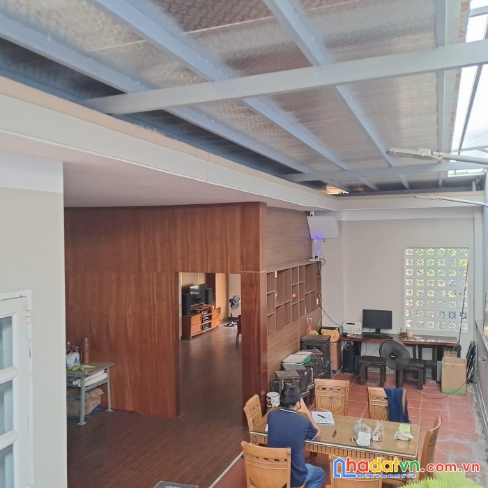 Bán nhà hxt dt 196m2 ngang gần 8m có dòng tiền sát mt lê trọng tấn tân phú 11 tỷ 5