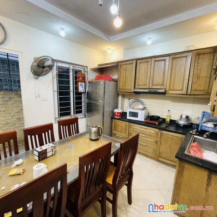 Bán nhà chùa bộc, đống đa, hai thoáng, 50m2 5t mt4m, giá 6.4 tỷ